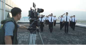 拍摄企业宣传片时如何处理画面抖动问题