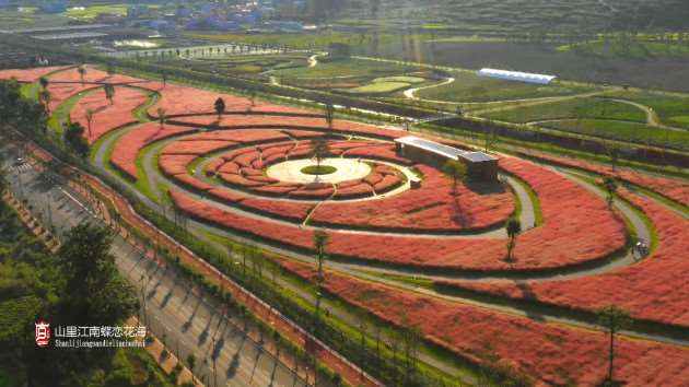 这里环境优美;田野风光甚好; 这里环境优美;田野风光甚好;