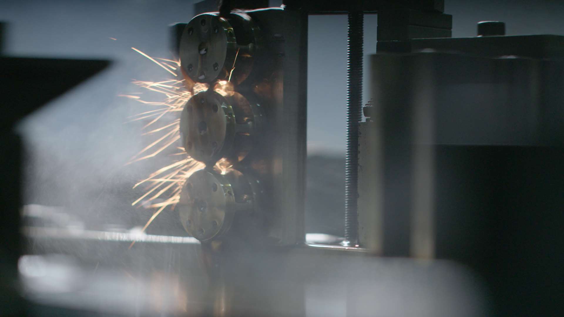 采用最新先进的技术进行高标准的加工产品生产线